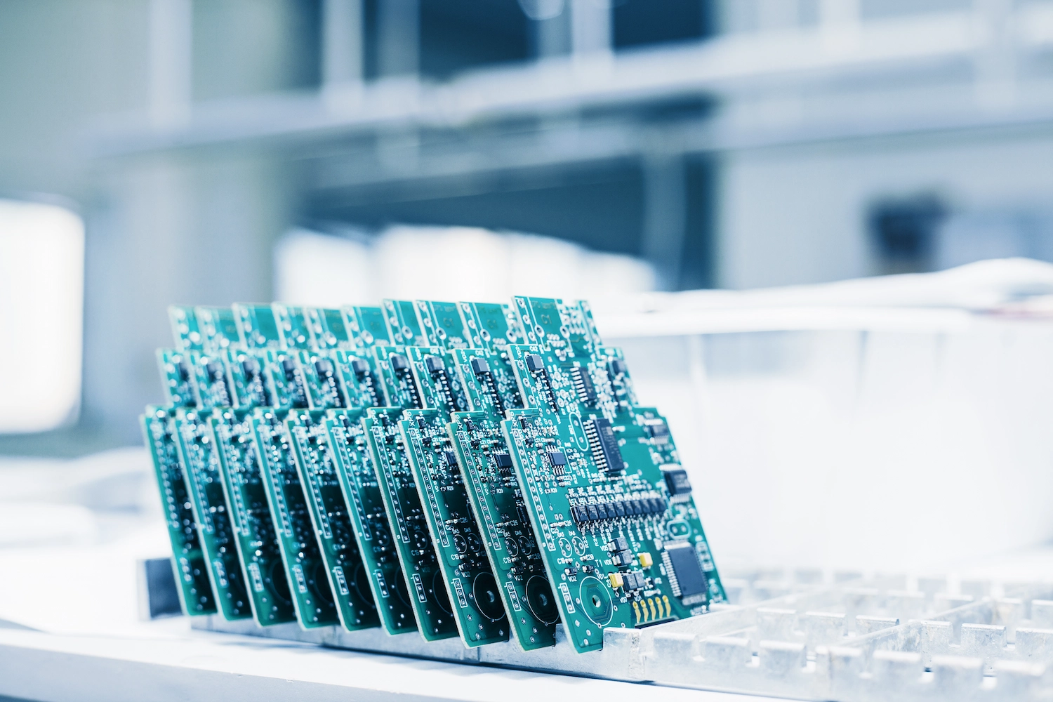 הרכבות אלקטרוניות